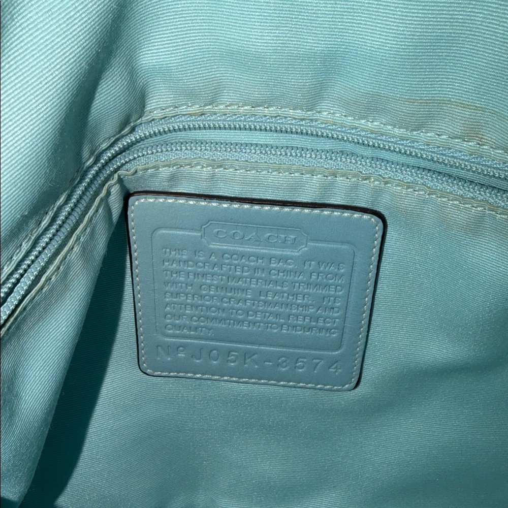 Coach perfect Y2K Soho Tiffany Blue Messenger/ Shoulder Bag
13 - Picture 9 of 11